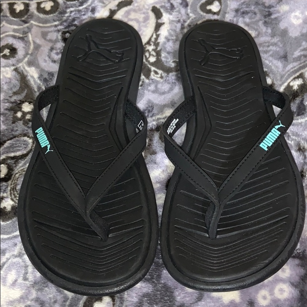 Puma brand new woman’s flip flops